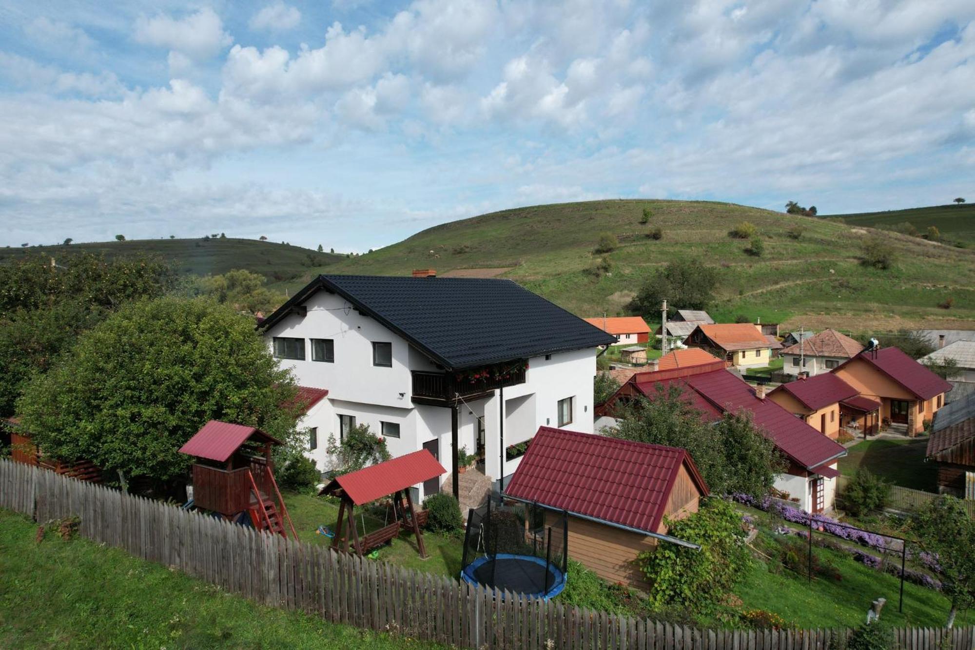 Cazare La Mitica Subcetate  Exteriör bild